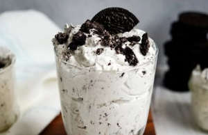 Cookies and Cream Protein Fluff Yogurt