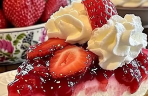 Strawberry Swirl Cheesecake