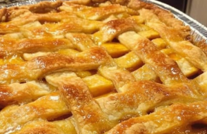 Grandma’s Peach Cobbler Pie
