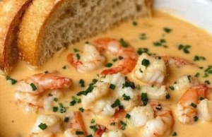 Creamy Crab and Shrimp Seafood Bisque Recipe