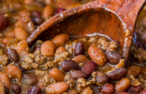 Slow Cooker Steakhouse Cowboy Baked Beans