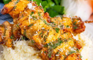 Air Fryer Garlic Parmesan Chicken Skewers