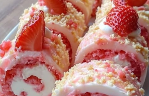 Strawberry Shortcake Cheesecake Rolls
