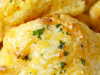 Cheddar Bay Biscuits (Red Lobster Copycat Recipe)