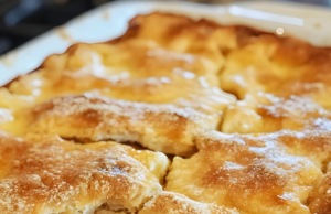 Super Easy Peach Cobbler Recipe