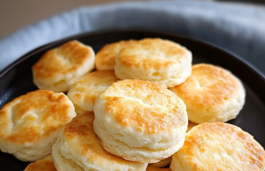 Fluffy Buttermilk-Free Cream Biscuits