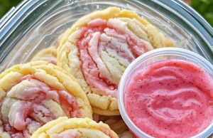 Strawberry Banana Pudding Cookies with Cheesecake Dip Recipe