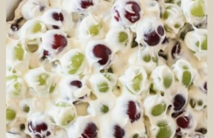 Yummm Family Favorite Grape Salad