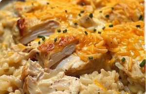 Creamy Chicken & Rice Casserole Delight
