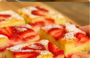 Moist Cake with Fresh Strawberries
