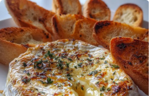Honey Thyme Spicy Camembert with Grilled Baguette Fingers