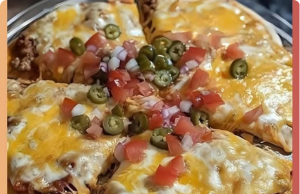 Homemade Mexican Pizza – Crispy, Cheesy & Flavor-Packed