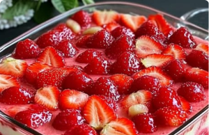 Cold Strawberry Cake