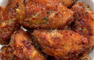 Crispy Garlic Parmesan Chicken Wings