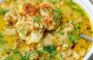 Mediterranean-Style Cauliflower Soup