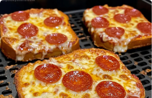 Texas Toast Pizza in the Air Fryer