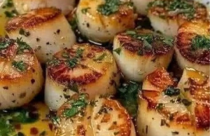 Garlic Butter Baked Scallops