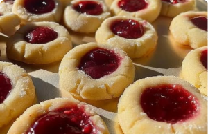 Raspberry Almond Shortbread Thumbprint Cookies