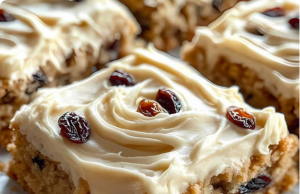 Oatmeal Raisin Cookie Bars