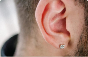 The Hidden Meaning Behind Men’s Earrings: More Than Just a Fashion Statement