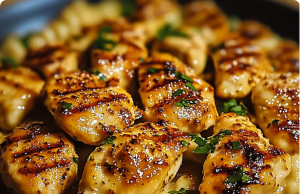 Velvety Garlic Butter Chicken: The 25-Minute Weeknight Miracle That Tastes Like a Five-Star Secret (No Broken Sauce!)