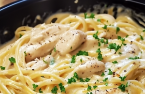 Crock Pot Chicken Alfredo