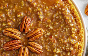 Pecan Cheesecake with Caramel Pecan Topping