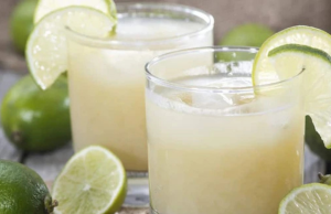 70-year-old man drinks lemon water to treat high blood pressure for 2 years, faces unexpected outcome