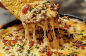Bacon Cheeseburger Queso Dip