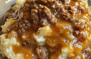 Mashed Potatoes with Ground Beef Gravy