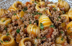 30-Minute Creamy Beef and Shells