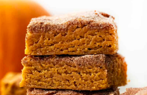 Pumpkin Spice Brownies with Cinnamon-Sugar Crust