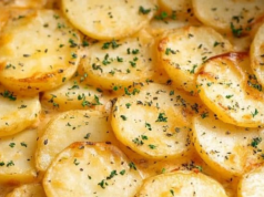 Slow Cooker Scalloped Potatoes